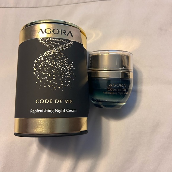 Agora Replenishing Night Cream - Picture 3 of 3